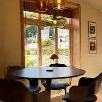 Modern comfort apartment with free parking, hotel v destinácii Ålesund