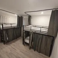 Daphne's Tropical Oasis Female Only Hostel, viešbutis mieste Hallandale Beach