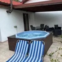 Love Holiday Suite 2,Tris Elies的飯店