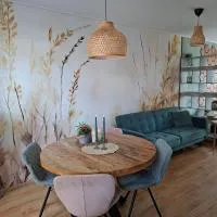 Sfeervolle Studio 't kapucijntje Ossendrecht, near Antwerp, hotel u gradu Osendreht