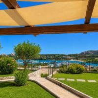Viesnīca Sea View Two Bedroom CB and G with Pool 200m from the Beach pilsētā Baija Sardīnija