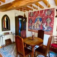 La maison des sorciers, hotel em Villers-en-Arthies