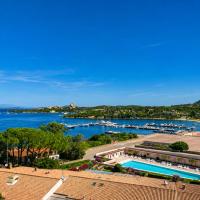 Baja Sardinia Sea View And Pool B, hotel v Baja Sardinia