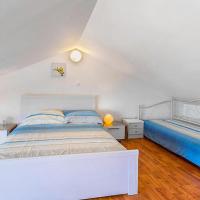Gorgeous Apartment In Medulin With Wifi, hotel u Medulinu