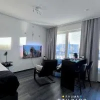 Rauma City Center Studios lattiajäähdytyksellä, hotel i Rauma