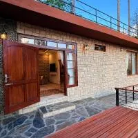 Highland by Gunner Lodges, ξενοδοχείο σε Patriata