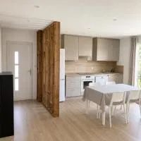 Appartement indépendant avec piscine, hotell i Grimaud