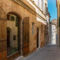 Hotel Oviv - La dimora del Borgo โรงแรมในอักกวาวีวา ปิเชนา