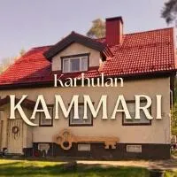 Karhulan Kammari, oma sisäänkäynti ja WC, Valkeakoski keskusta, хотел в Валкеакоски