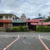 Hotel Restaurante Los Cocos โรงแรมในSanta Cruz