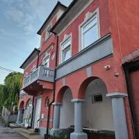 Apartma 8, hotel en Pekre
