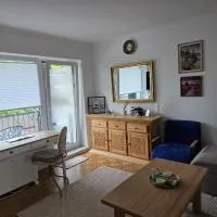 Komfort-Ferienwohnung nahe Sylt, Parkplatz, Fitness, hotel sa Leck