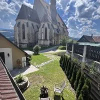 Sommerfrische by the Sankt Wolfgang Church, hotell i Kirchberg am Wechsel