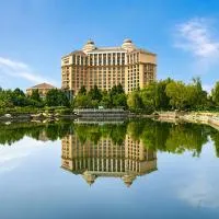 泰安宝龙艺珺酒店, hotell i Tai'an