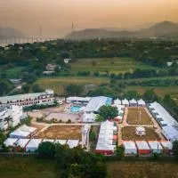 Vasant Vihar Resort, hotel di Kevadia