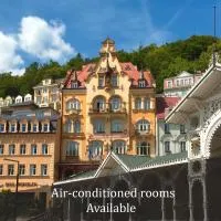 Hotel Romance, hotelli kohteessa Karlovy Vary