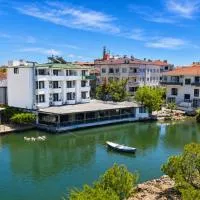 Olive Branch Hotel, hotel u gradu Ajvalik
