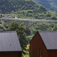Apartmani Korijeni-Most na Tari, hotel u gradu Pljevlja
