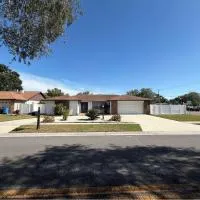 Beautiful and comfy home!, hotel sa Seffner