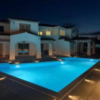 Residence nuovo con piscina 500m spiaggia, hotel v mestu Budoni