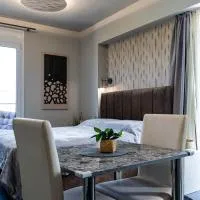 George V Luxury Apartments - Room 3, hotel i Kyllini