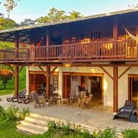 Mareselva Lodge، فندق في Acandí
