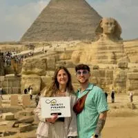 Infinity Pyramids Inn, hotelli kohteessa Giza