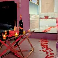 Love Room climatisée, Spa et Pièce Secrète, хотел в Жиняк