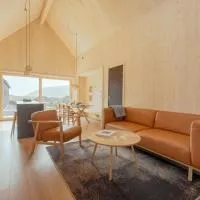The Lakehouse, hotel em Miðvágur
