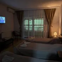 Rostushe rooms and apartments, hotel em Rostuša