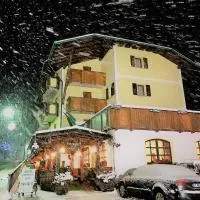 Hotel Tosa, хотел в Мадона ди Кампильо