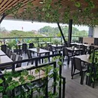 Hotel Brisas De Calima, hotell sihtkohas Cali