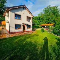 Villa Sara - Apartments & Garden, Kratovo, hotel sa Kratovo