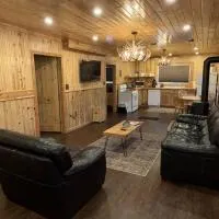 Bellamy's Ski Haus، فندق في ريد ريفر