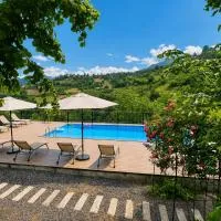 GreenWood Cottages Merisi, hotel a Merisi