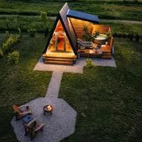 Honey Glamping Resort with jacuzzi, hotel u gradu Tomislavgrad