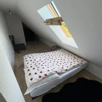 Exklusives Dach-Loft Helles Wohnerlebnis, hotel sa Elmshorn