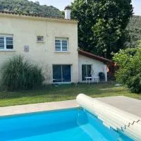 Logis Sol Levante, hotel u gradu Arl sir Teš