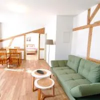 Erbkrug Blankensee, 4 moderne Ferienapartments im Herzen der Mecklenburgischen Seenplatte, hotel in Blankensee