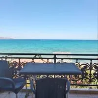 Akrogiali Rooms, hotel u gradu Kalives