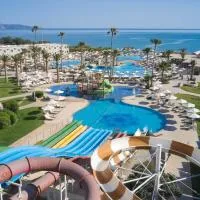 Atlantica Ocean Beach Resort, hotelli kohteessa Maleme