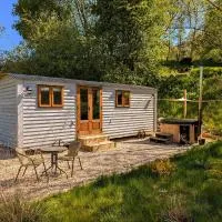 Lintmill Lodges - Bluebell Shepherds Hut, hôtel à Sorn