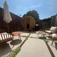Ferox Stay, hotel di Varsenare