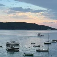 Beachfront Pearl, hotel Rafailoviciben