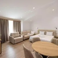 Hotel Petro، فندق في فلوره