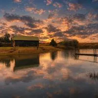 Galil Farm, hotel di Crossroads