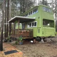 Tree Top Bus Stop, hotel em Ravenshoe
