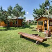 Pod lasem dom letniskowy, hotel a Majdan Sopocki