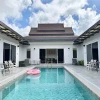 Phuket La Siesta, Naiharn Beach, hotel u gradu Nai Harn Beach
