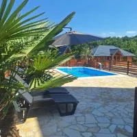 Bungalow&Spa GIGIC II - Swimmingpool, hotel em Lugonjići